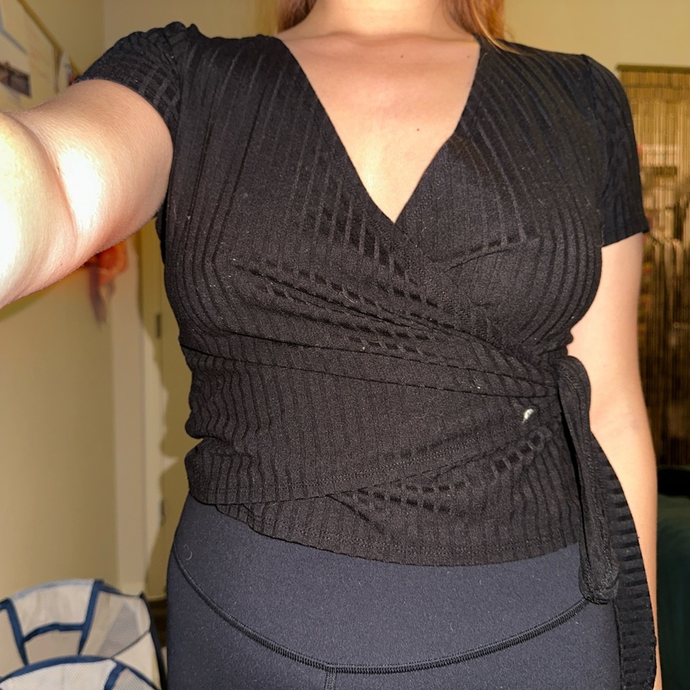 Black side tie shirt for reg or breast-feeding wear